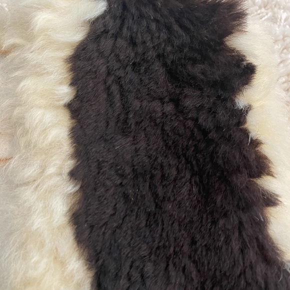 Gorgeous Shearling vest from Reykjavik, Iceland, size XS - Picture 4 of 11